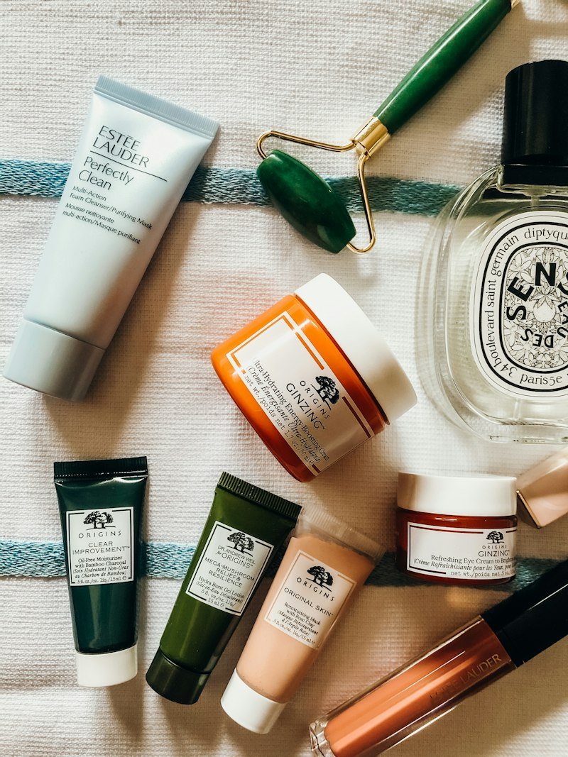 Double cleansing with gentle oil